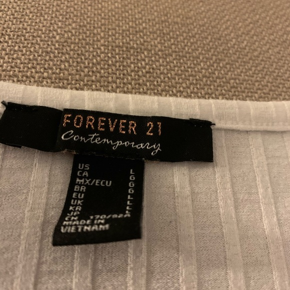 ✨Long Sleeve Bodysuit✨ - Picture 2 of 4